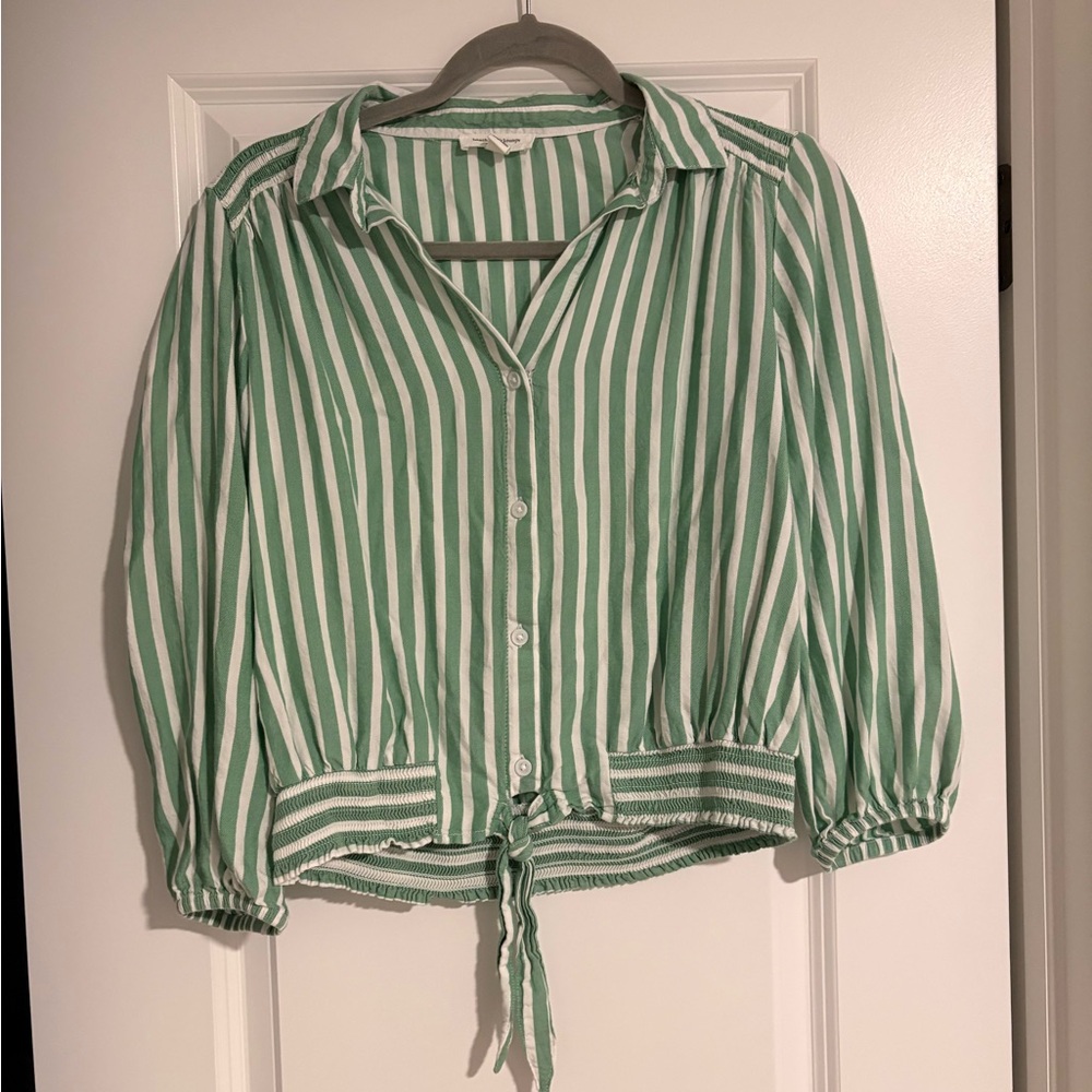 beachlunchlounge Green and White Striped Button Down Shirt size small
